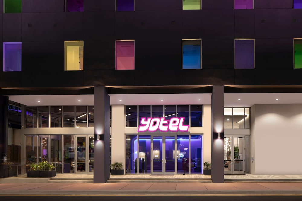 YOTEL Miami — Hotel building in Miami, Florida