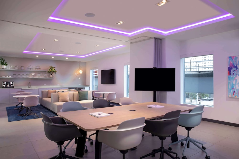 YOTEL Miami — Hotel rooms in Miami, Florida