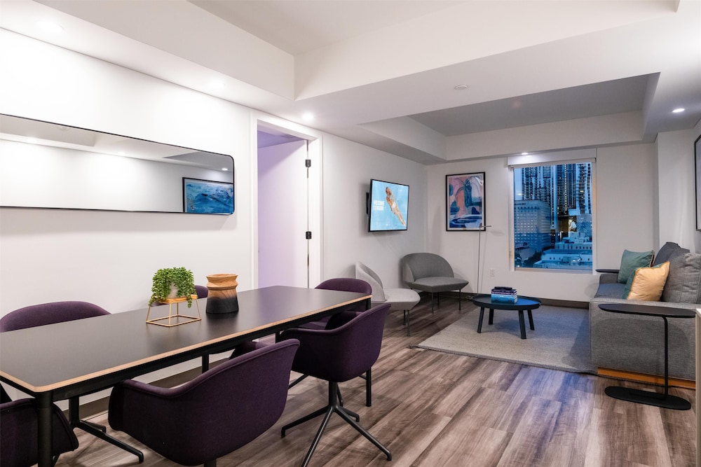 YOTEL Miami — Hotel rooms in Miami, Florida