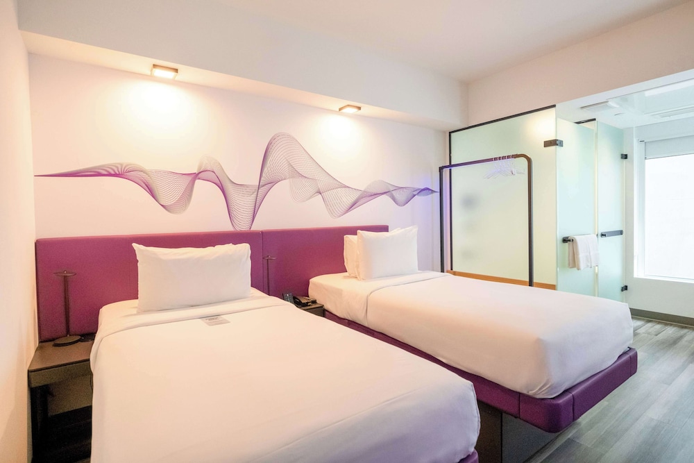 YOTEL Miami — Hotel rooms in Miami, Florida