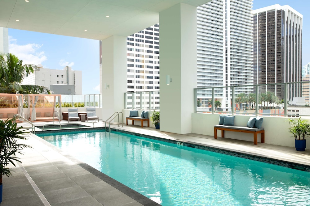 YOTEL Miami — Swimming pool in Miami, Florida