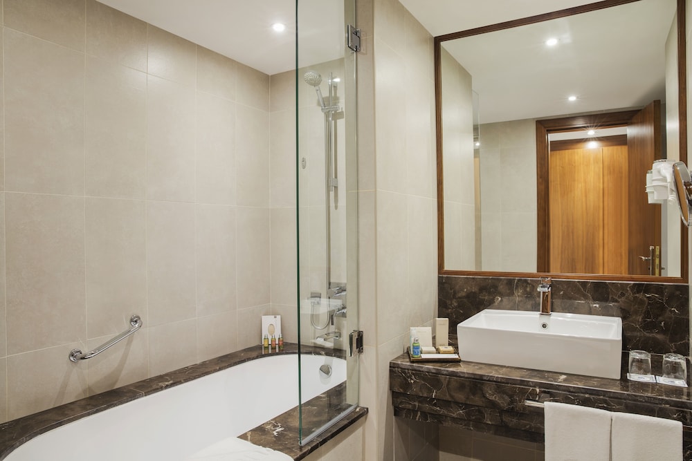 Jumeira Rotana — Hotel rooms in Dubai