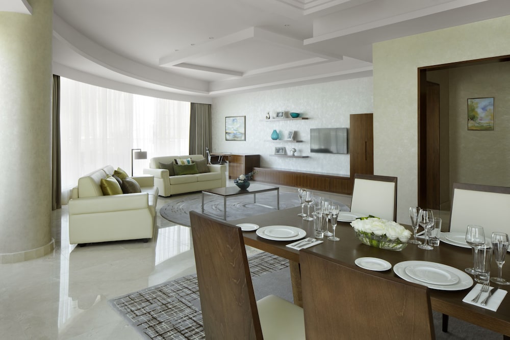 Jumeira Rotana — Hotel rooms in Dubai