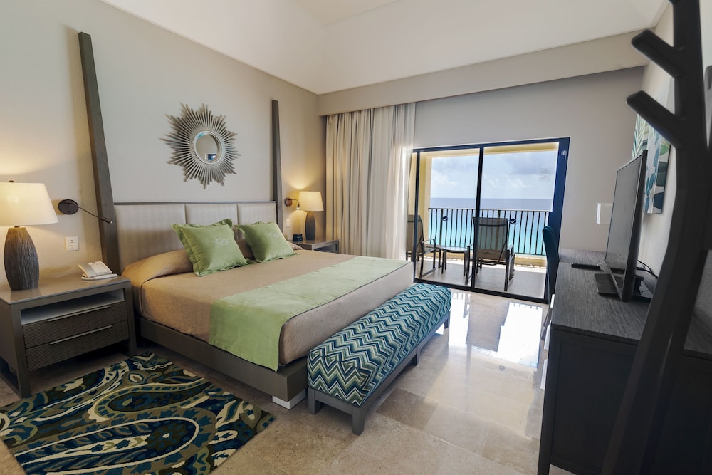 Holiday Inn Club Vacations The Royal Sands by IHG - All inclusive — Hotel rooms in Cancun, Quintana Roo