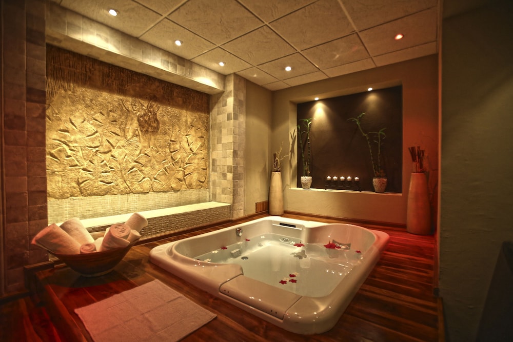 Holiday Inn Club Vacations The Royal Sands by IHG - All inclusive — Spa in Cancun, Quintana Roo