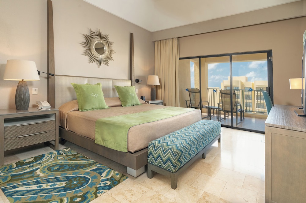 Holiday Inn Club Vacations The Royal Sands by IHG - All inclusive — Hotel rooms in Cancun, Quintana Roo