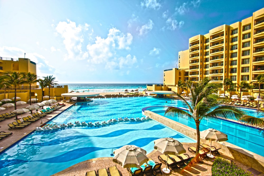 Holiday Inn Club Vacations The Royal Sands by IHG - All inclusive — Main photo in Cancun, Quintana Roo