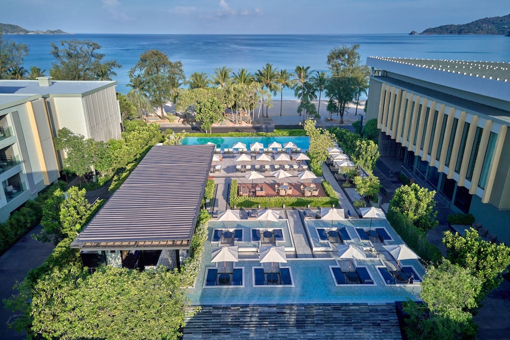 Four Points by Sheraton Phuket Patong Beach Resort — Swimming pool in Patong Beach, Phuket Province