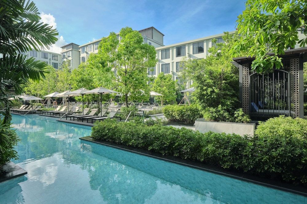 Four Points by Sheraton Phuket Patong Beach Resort — Swimming pool in Patong Beach, Phuket Province