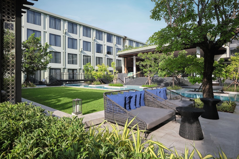 Four Points by Sheraton Phuket Patong Beach Resort — Hotel building in Patong Beach, Phuket Province