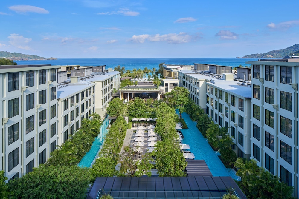 Four Points by Sheraton Phuket Patong Beach Resort — Hotel building in Patong Beach, Phuket Province