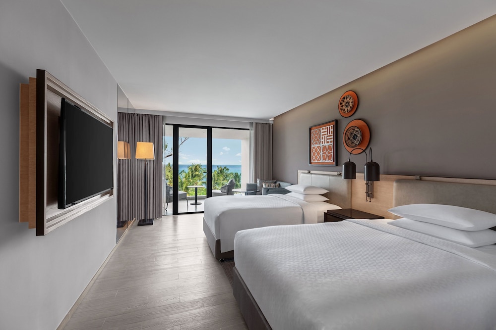 Four Points by Sheraton Phuket Patong Beach Resort — Hotel rooms in Patong Beach, Phuket Province