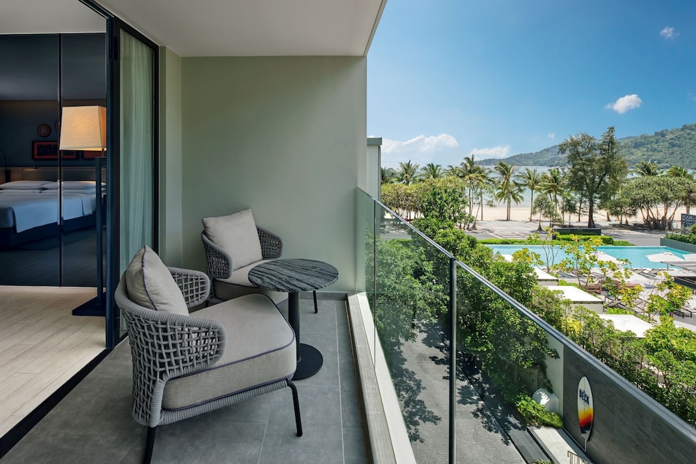 Four Points by Sheraton Phuket Patong Beach Resort — Hotel rooms in Patong Beach, Phuket Province