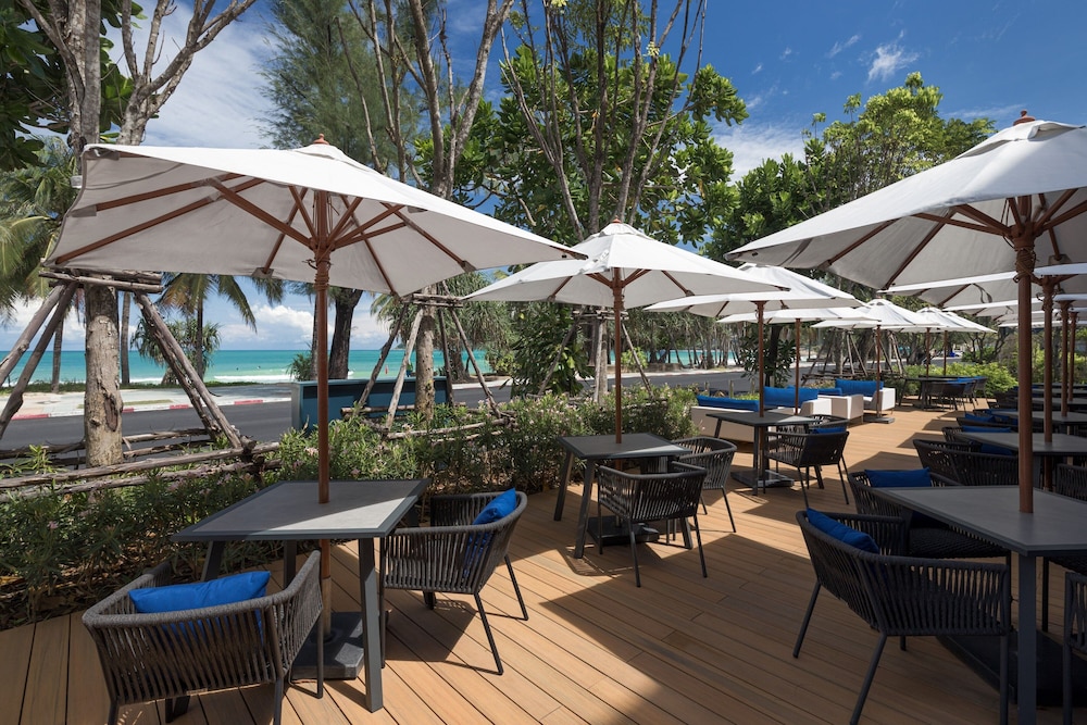 Four Points by Sheraton Phuket Patong Beach Resort — Restaurant & bars in Patong Beach, Phuket Province