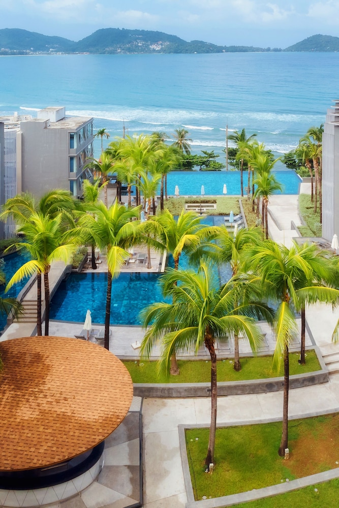 Oceanfront Beach Resort — Swimming pool in Patong Beach, Phuket Province