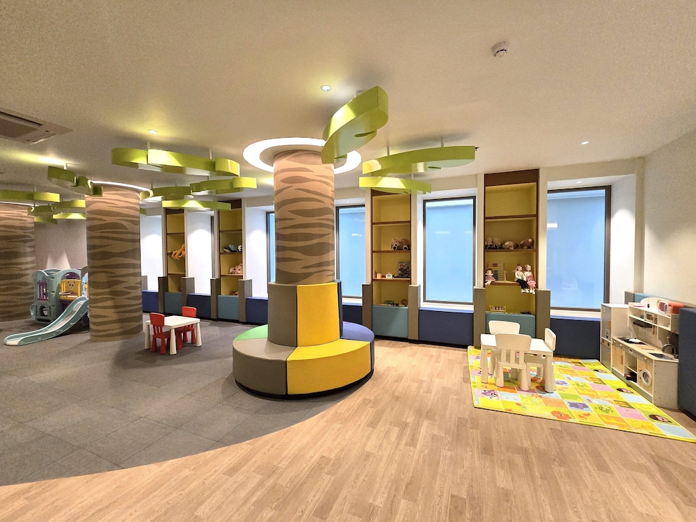 Oceanfront Beach Resort — Attractions for children in Patong Beach, Phuket Province