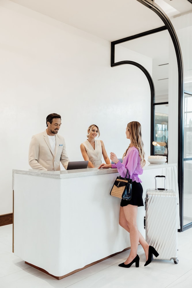 ette hotel Orlando — Hotel building in Kissimmee, Florida