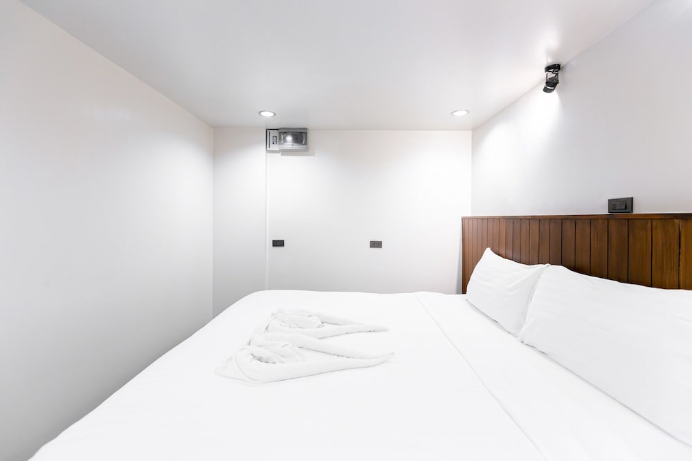 A Sleep Bangkok Sathorn — Hotel rooms in Bangkok, Bangkok