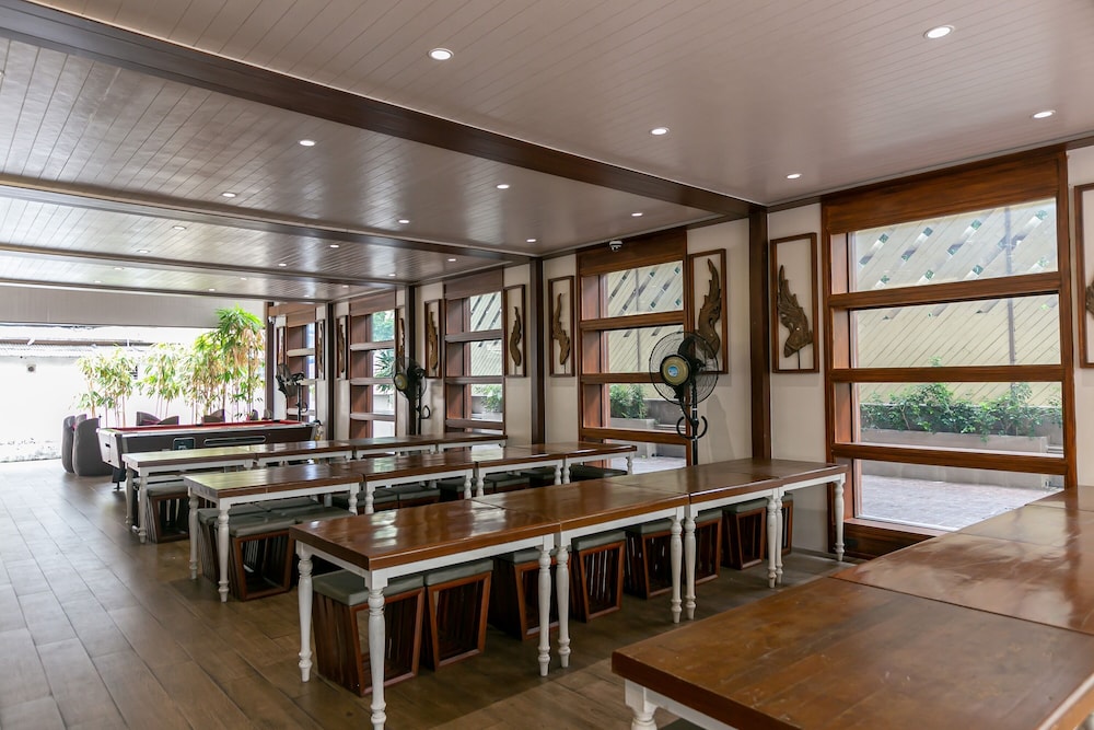 A Sleep Bangkok Sathorn — Restaurant & bars in Bangkok, Bangkok