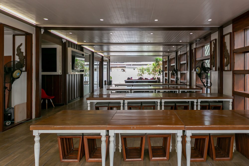 A Sleep Bangkok Sathorn — Restaurant & bars in Bangkok, Bangkok