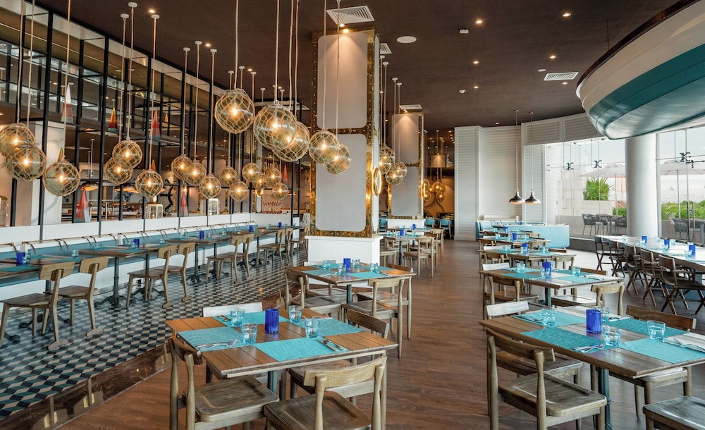 Nickelodeon Hotels & Resorts Riviera Maya - Gourmet by Karisma - All Inclusive — Restaurant & bars in Playa del Carmen, Quintana Roo