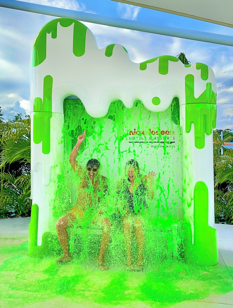 Nickelodeon Hotels & Resorts Riviera Maya - Gourmet by Karisma - All Inclusive — Swimming pool in Playa del Carmen, Quintana Roo