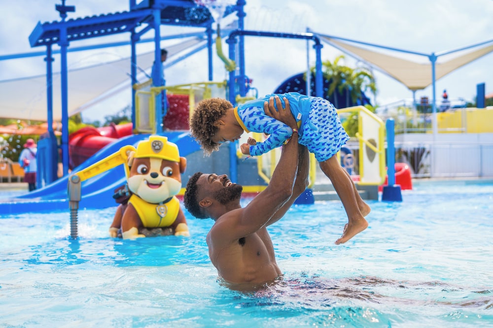 Nickelodeon Hotels & Resorts Riviera Maya - Gourmet by Karisma - All Inclusive — Swimming pool in Playa del Carmen, Quintana Roo