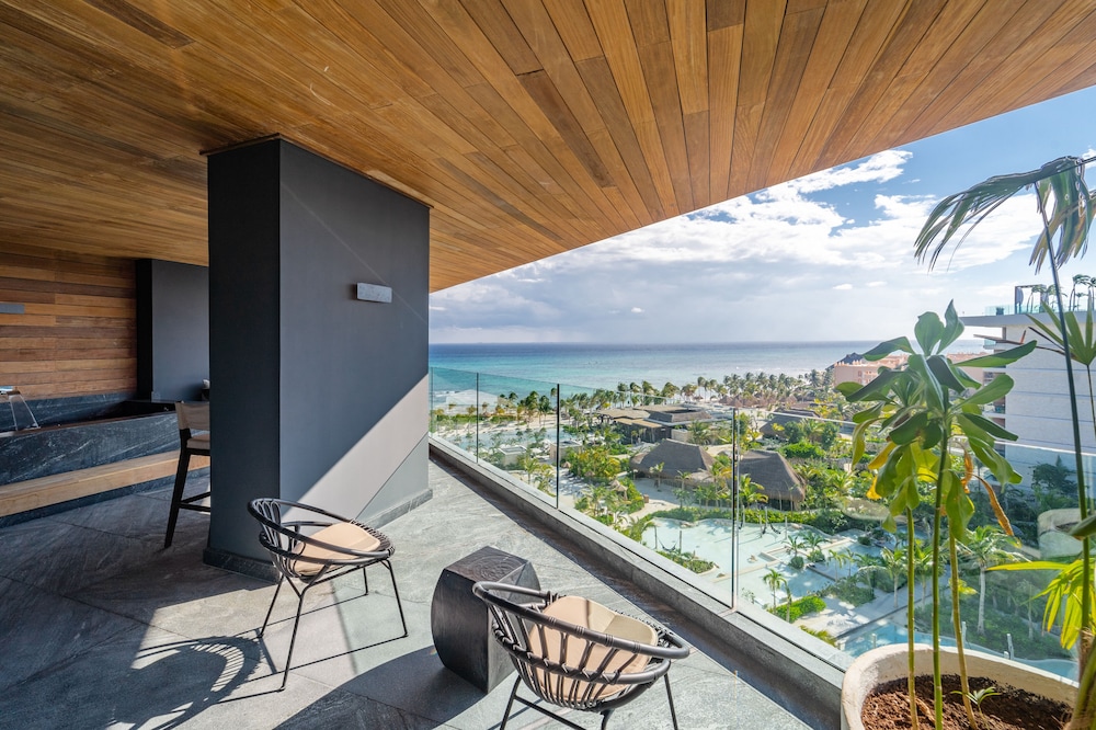 Impression Moxché by Secrets – Adults Only – All Inclusive — Hotel building in Playa del Carmen, Quintana Roo