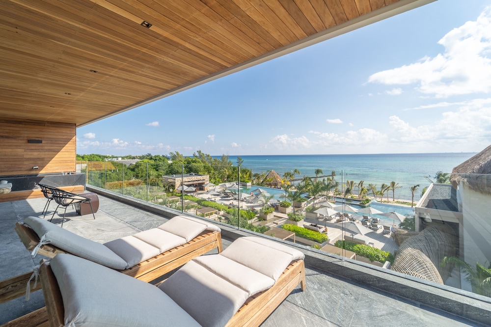Impression Moxché by Secrets – Adults Only – All Inclusive — Swimming pool in Playa del Carmen, Quintana Roo