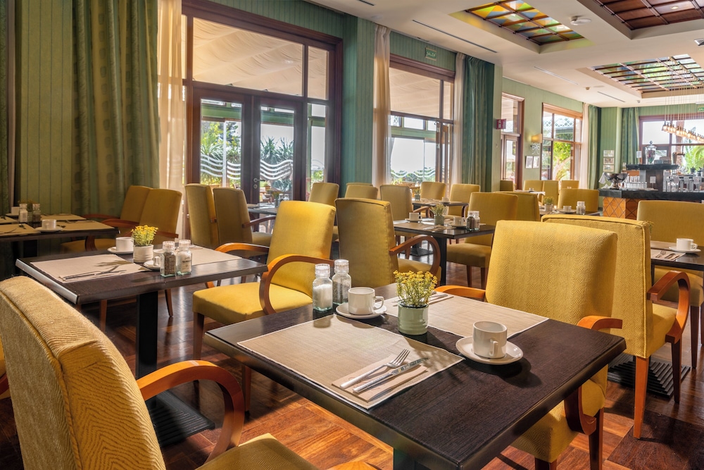 Elba Palace Golf Boutique Hotel — Restaurant & bars in Costa de Antigua, Canary Islands