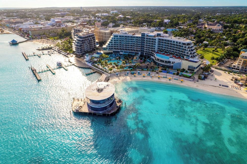 Margaritaville Beach Resort - Nassau — Hotel building in Nassau, New Providence