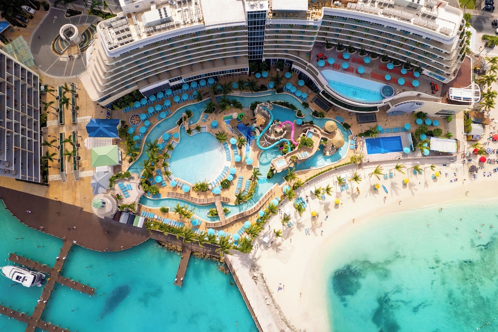 Margaritaville Beach Resort - Nassau — Swimming pool in Nassau, New Providence