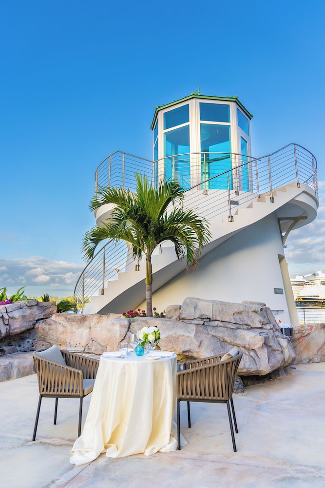 Margaritaville Beach Resort - Nassau — Restaurant & bars in Nassau, New Providence