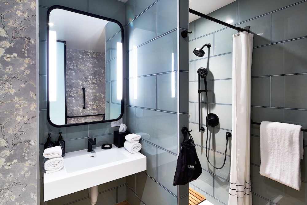 Hotel Indigo NYC Financial District by IHG — Hotel rooms in New York City, New York State