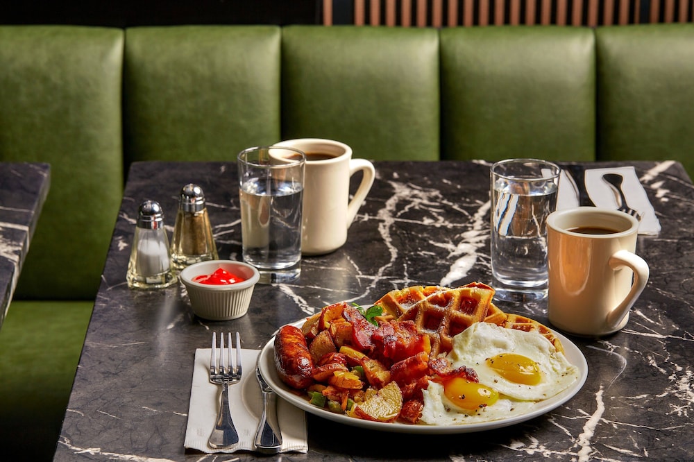 Hotel Indigo NYC Financial District by IHG — Restaurant & bars in New York City, New York State