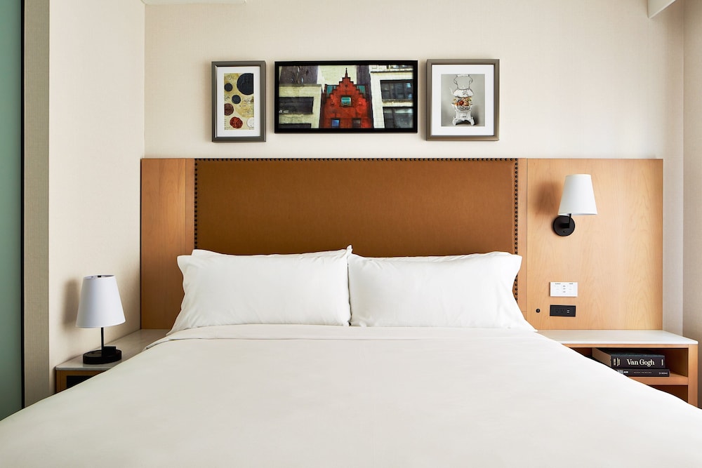 Hotel Indigo NYC Financial District by IHG — Hotel rooms in New York City, New York State