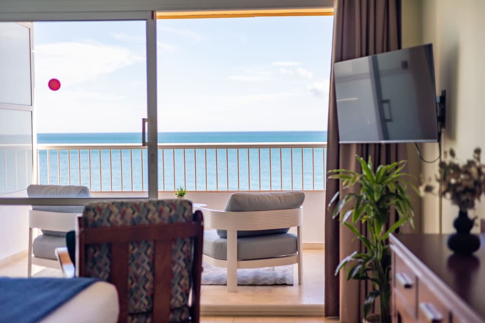 Aparthotel Jabega — Hotel rooms in Fuengirola, Andalusia