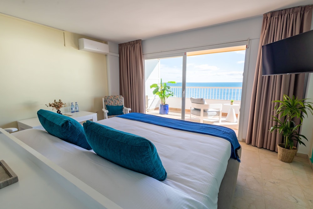 Aparthotel Jabega — Hotel rooms in Fuengirola, Andalusia