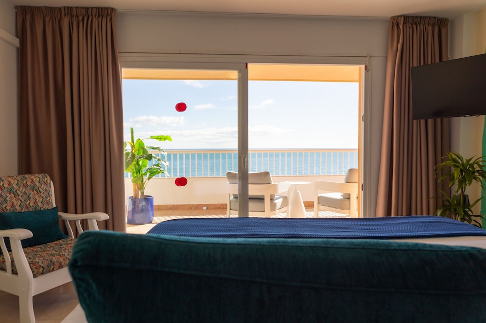 Aparthotel Jabega — Hotel rooms in Fuengirola, Andalusia