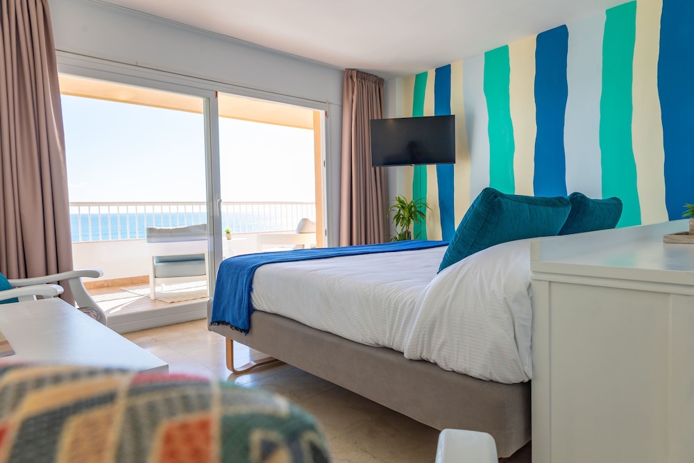 Aparthotel Jabega — Hotel rooms in Fuengirola, Andalusia