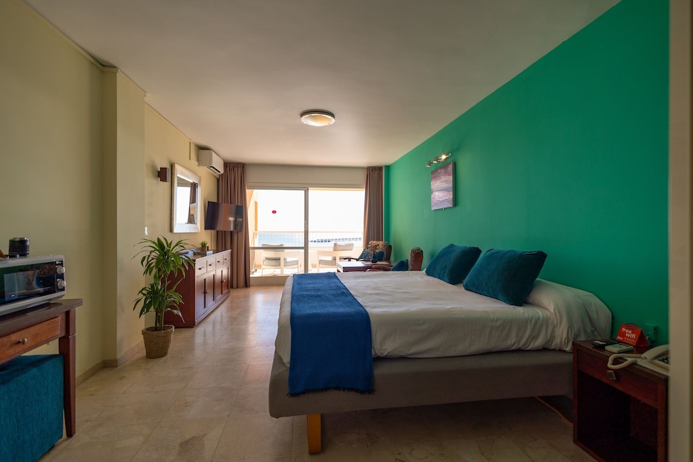 Aparthotel Jabega — Hotel rooms in Fuengirola, Andalusia