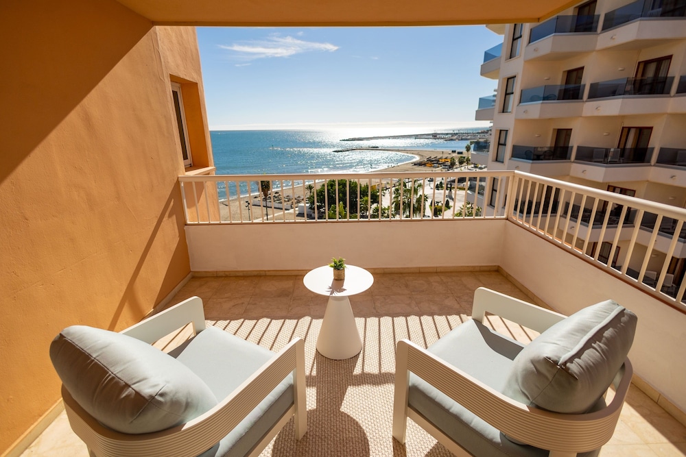 Aparthotel Jabega — Hotel rooms in Fuengirola, Andalusia
