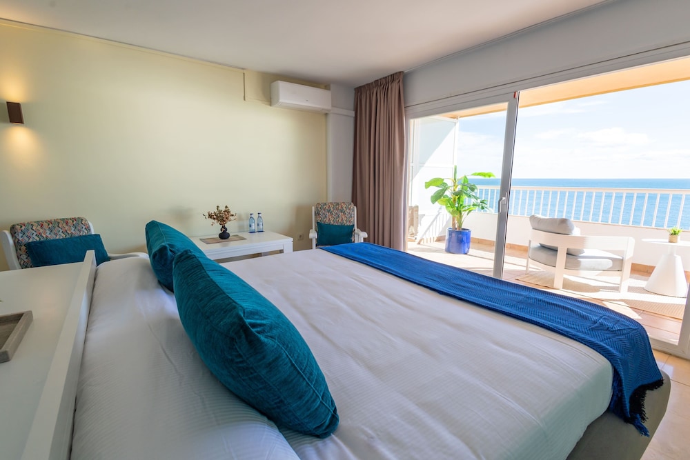 Aparthotel Jabega — Hotel rooms in Fuengirola, Andalusia