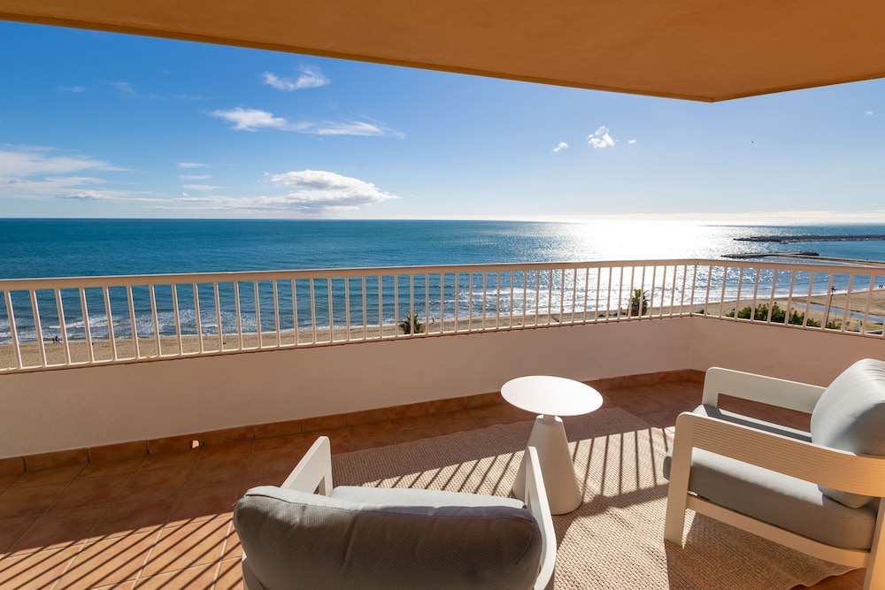 Aparthotel Jabega — Beach in Fuengirola, Andalusia