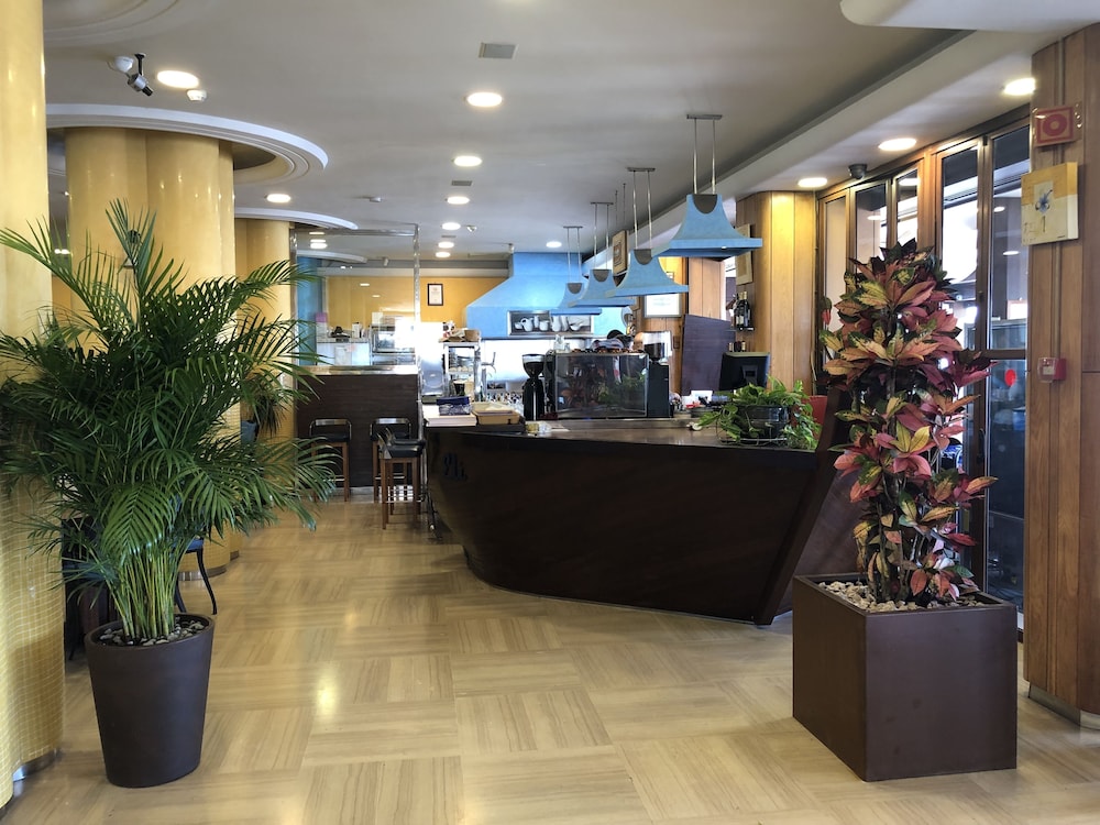 Aparthotel Jabega — Restaurant & bars in Fuengirola, Andalusia