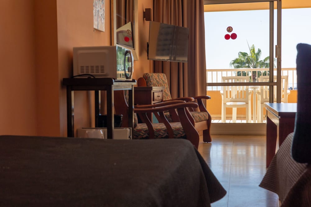 Aparthotel Jabega — Hotel rooms in Fuengirola, Andalusia