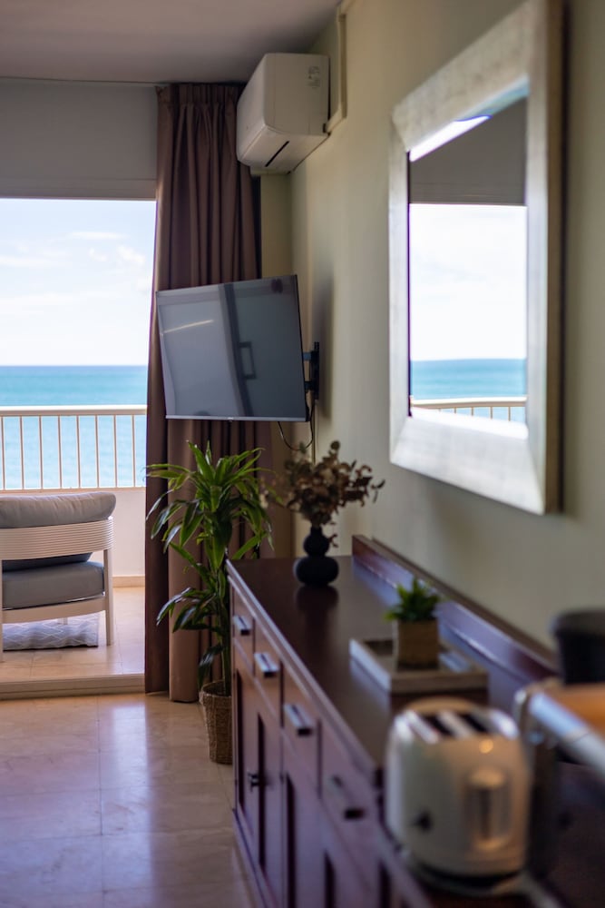 Aparthotel Jabega — Hotel rooms in Fuengirola, Andalusia