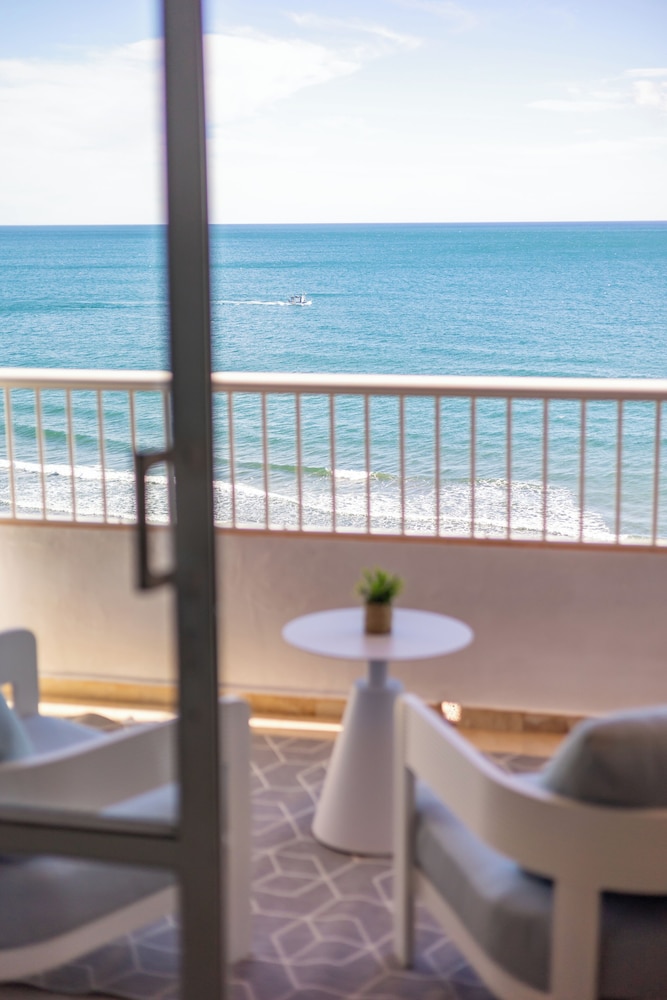 Aparthotel Jabega — Hotel rooms in Fuengirola, Andalusia
