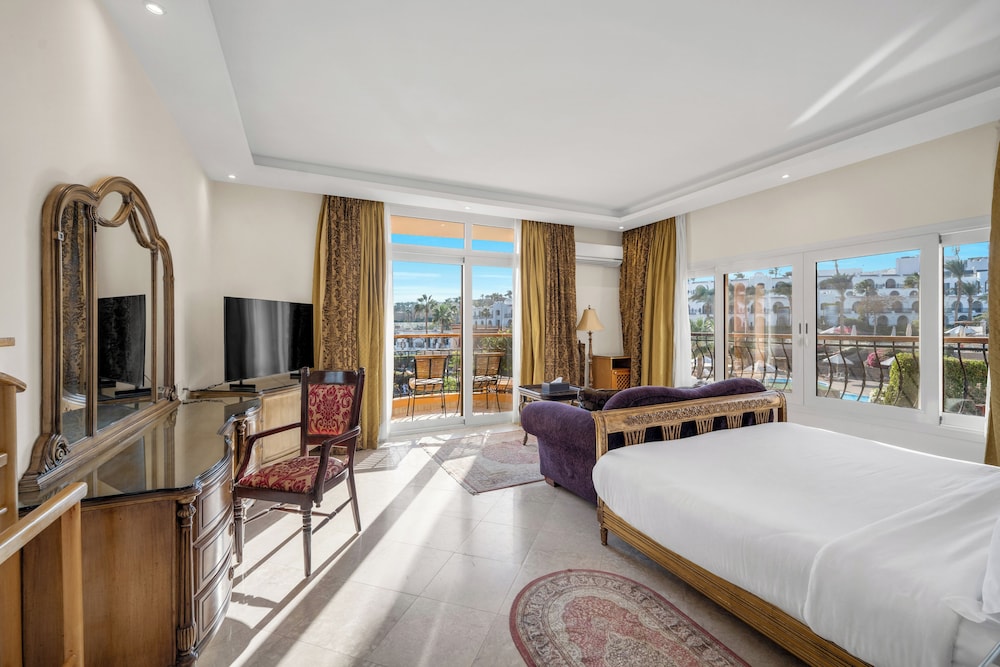 Royal Savoy Sharm El Sheikh — Hotel rooms in Sharm El Sheikh, Red Sea