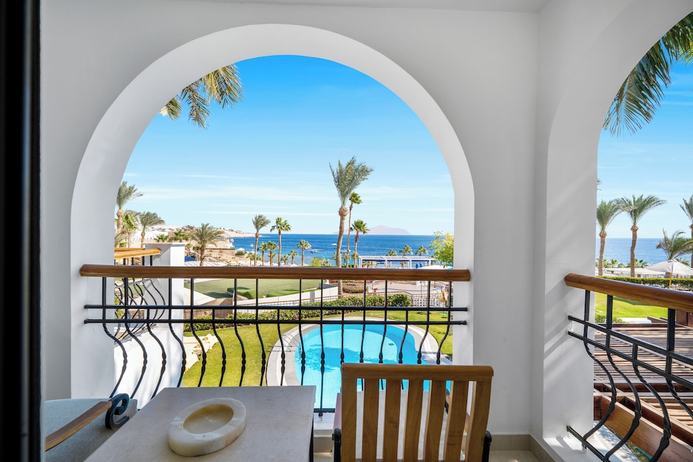Royal Savoy Sharm El Sheikh — Hotel rooms in Sharm El Sheikh, Red Sea